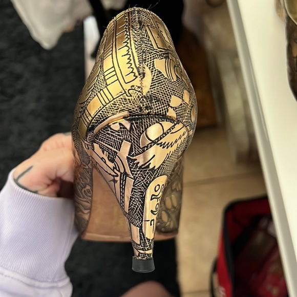 Vintage Rayne Custom Made Gold Shiny Heels! - Picture 14 of 15